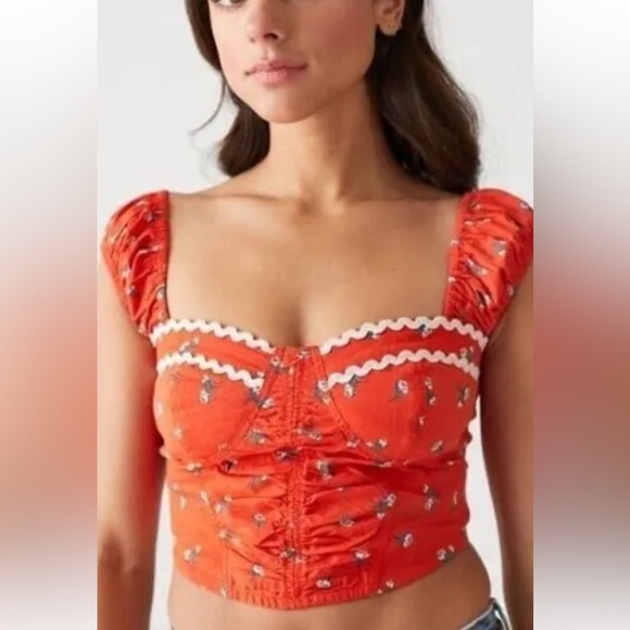 NWT Urban Outfitters Selena Ruched Crop Top - Picture 1 of 2